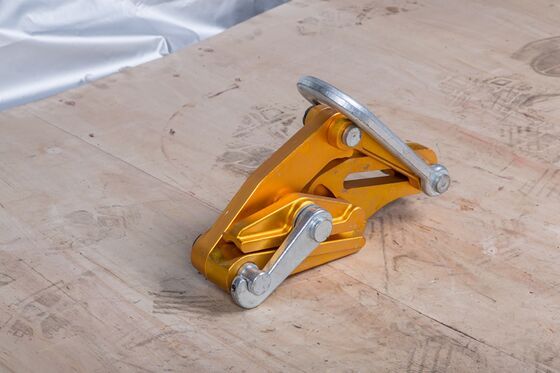 satın al Lightweight Aluminum Alloy Power Cable Clamp with Secure Grip Design and Weather Resistant for 40kN Load Capacity online manufacture