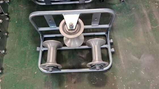 satın al 10kN Ağır Güçlü Galvanizli Alüminyum Üçlü Köşeli Kablo Rehber Roleri online manufacture